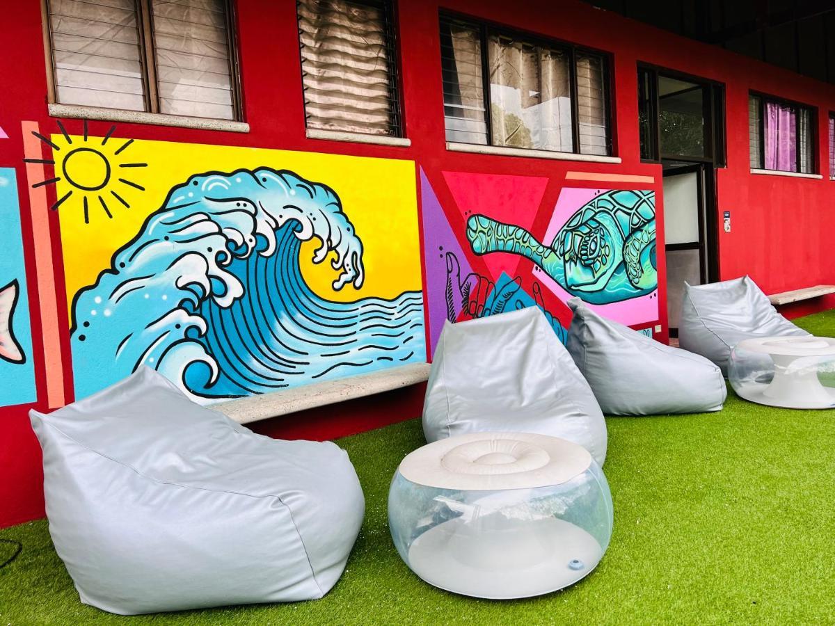 Hotel Adventure Lodge Jaco Luaran gambar