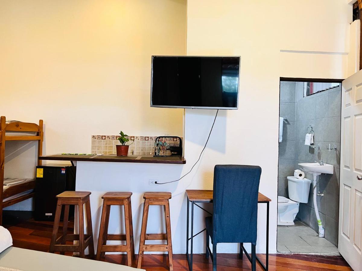 Hotel Adventure Lodge Jaco Luaran gambar