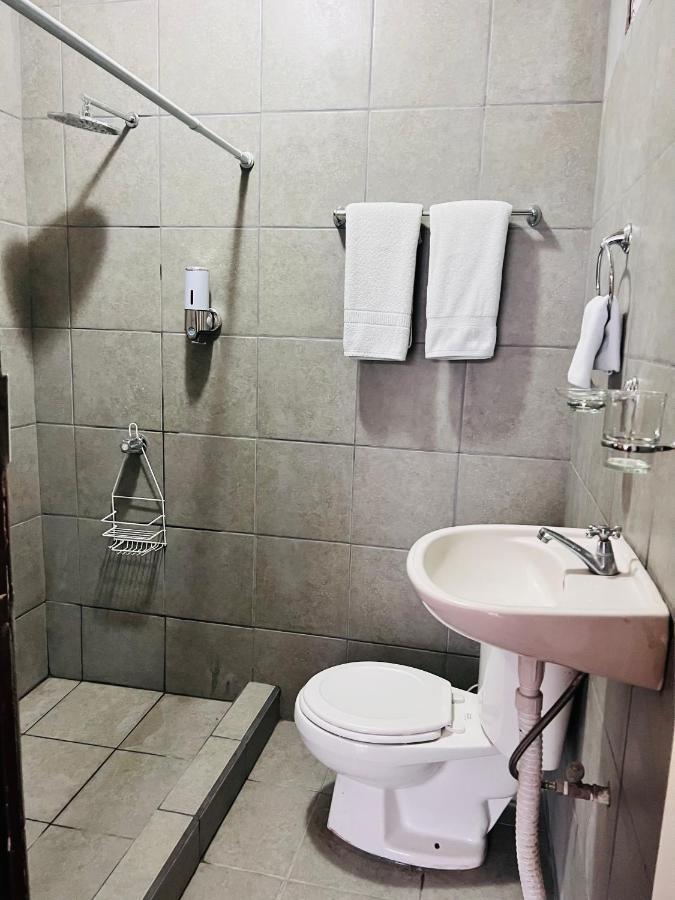 Hotel Adventure Lodge Jaco Luaran gambar